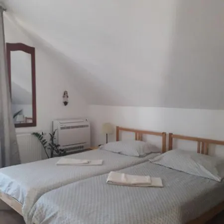 Levendulas Apartman Apartment